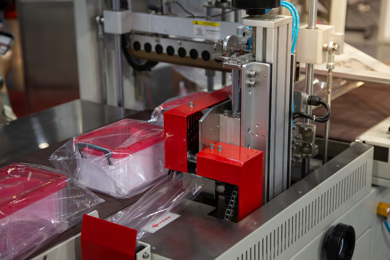 חוסכים כסף באריזה - איך מכונת אריזה אוטומטית תחסוך לכם זמן וכסף